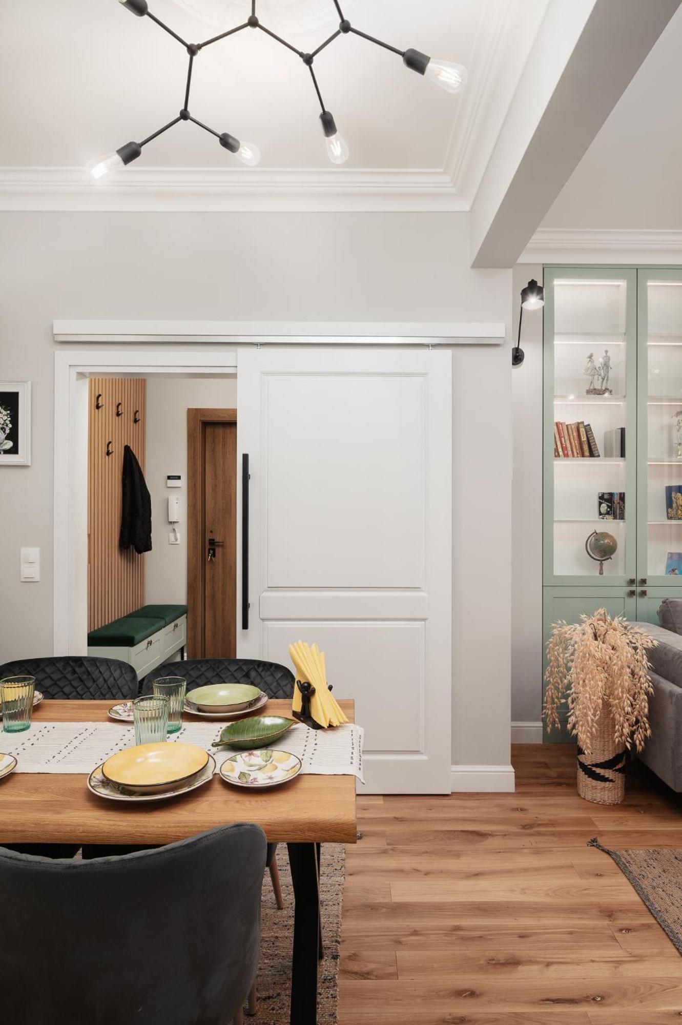 Brand New 2 Bdr Luxury In Centre